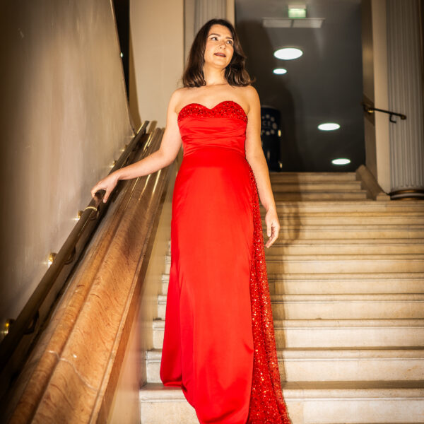 robe de cocktail-dana-bustier-perlé-rouge